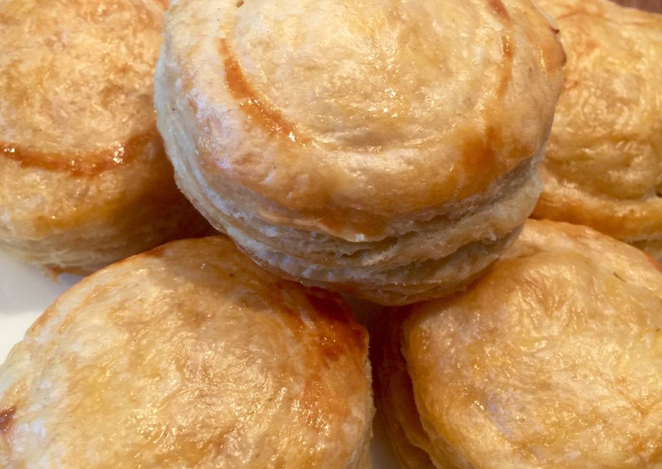 Pastelitos de hojaldre rellenos de carne