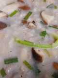 Canh nấm đùi gà và bông cải nấu thịt xay