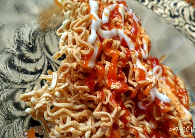 Snack Mie Goreng Kering