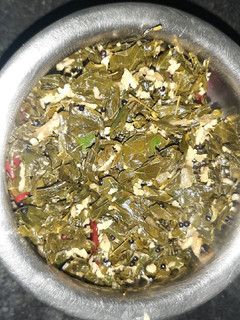 முருங்கை மற்றும் அகத்தி கீரை பொரியல் செய்முறை முக்கிய புகைப்படம்