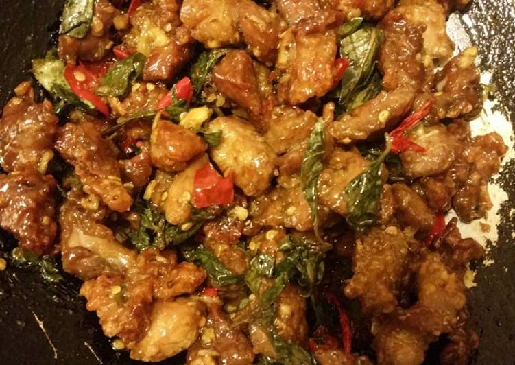 Resep Thai Spicy Basil &amp; Pork Belly Stir-Fry, Lezat