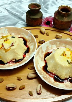 A picture of Bhapa doi (steamed yoghurt pudding).