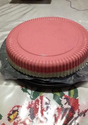 Una foto de Gelatina coco-fresa