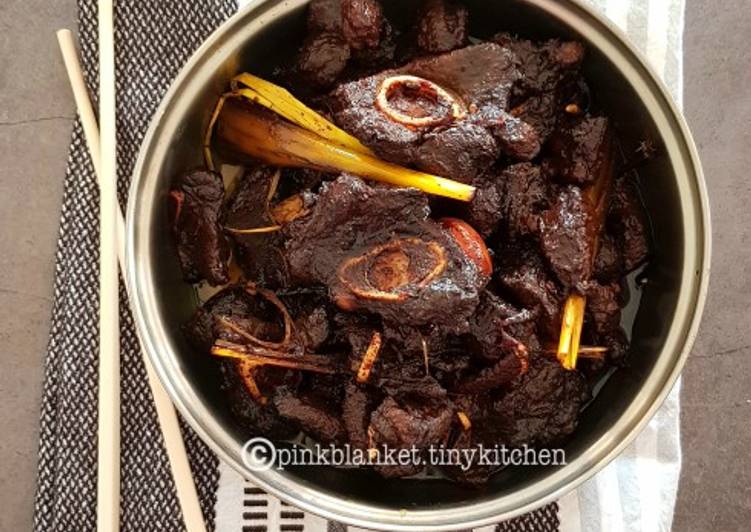Simple Way to Make Quick Mom&#39;s Oriental Lamb in Thick soy sauce