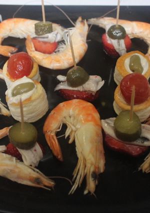 Una foto de Tabla de aperitivos con gambas cocidas