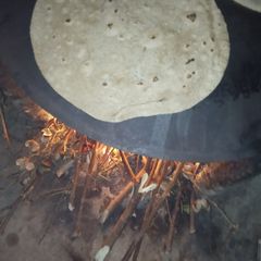Tavvi ki roti🍪🍪 A picture of Tavvi ki roti🍪🍪.