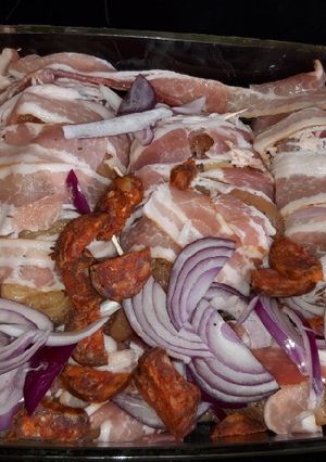 Töltött csirkemell, baconbe tekerve recept fotója