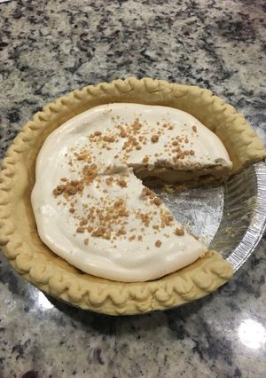 A picture of Peanut Butter Pie.