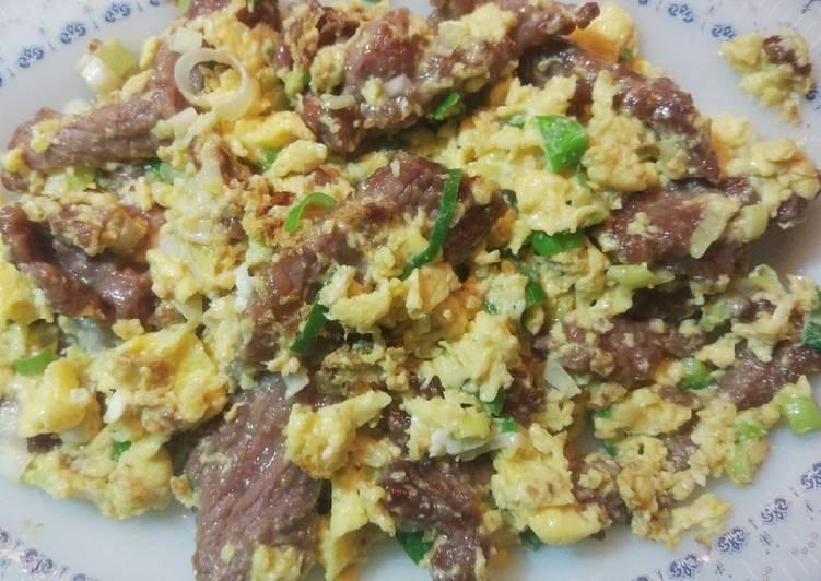 Langkah Mudah untuk Membuat Cantonese Scrambled Egg (orak-arik telor ala kanton), Enak