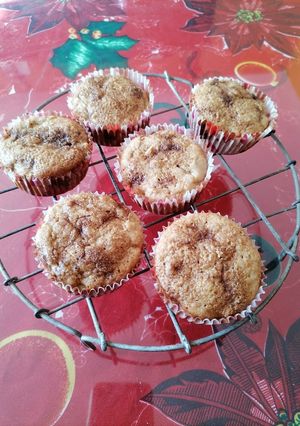 Una foto de Muffins de manzana - canela