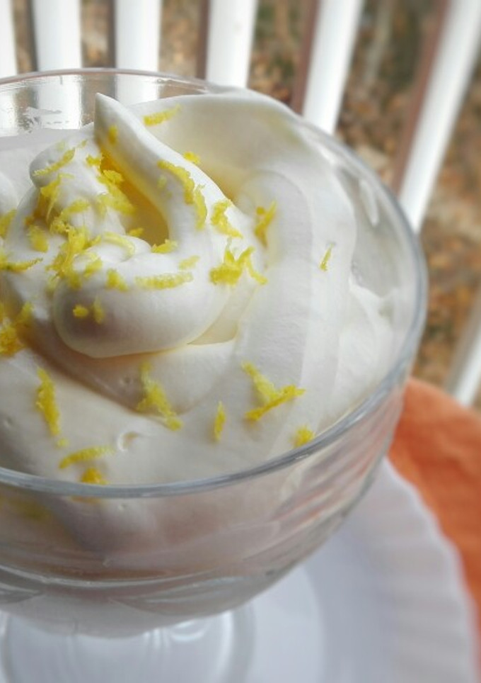 Una foto de Mousse de limón