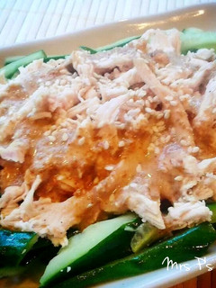 涼拌雞絲小黃瓜【簡單前菜】 的食譜成品照片