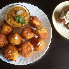A picture of Mysore bonda.