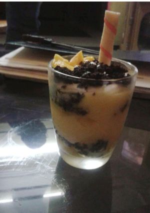 A picture of Mango Oreo Custard.