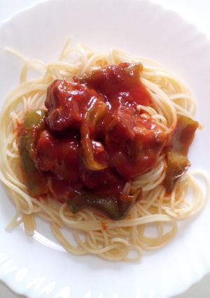 A picture of Spaghetti With Pork Chunks.