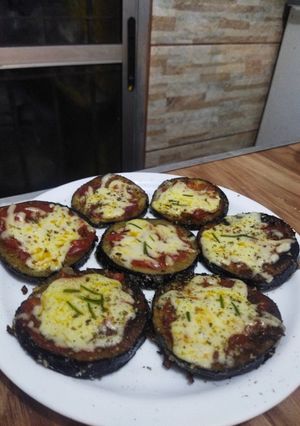 Una foto de Pizzetas de Berenjenas 😋✌🏼🇺🇾
