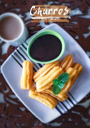 Gambar Churros bersama sos coklat