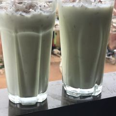 A picture of Fruit butter milk.