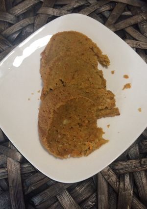 Una foto de Pastel de zanahoria con avellana y nuez de macadamia