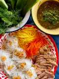 เส้นหมี่หมูย่างตะไคร้🌶️🧄น้ำจิ้มข้าวคั่วโหระพากระชาย🫚