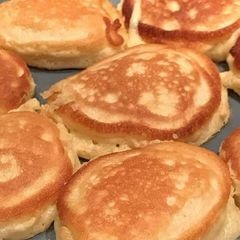 Drop scones A picture of Drop scones.