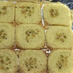 A picture of Mouth Melting Pista Cookies.