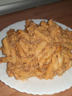Una foto de Macarrones con bechamel de carne picada y queso