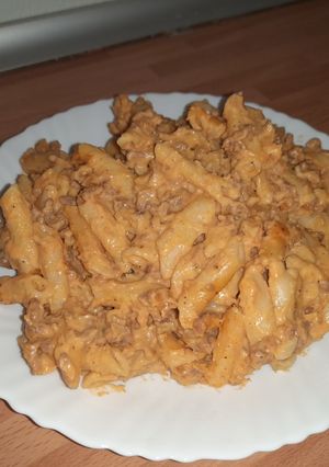 A picture of Macaroni with Ground Meat Béchamel and Cheese.