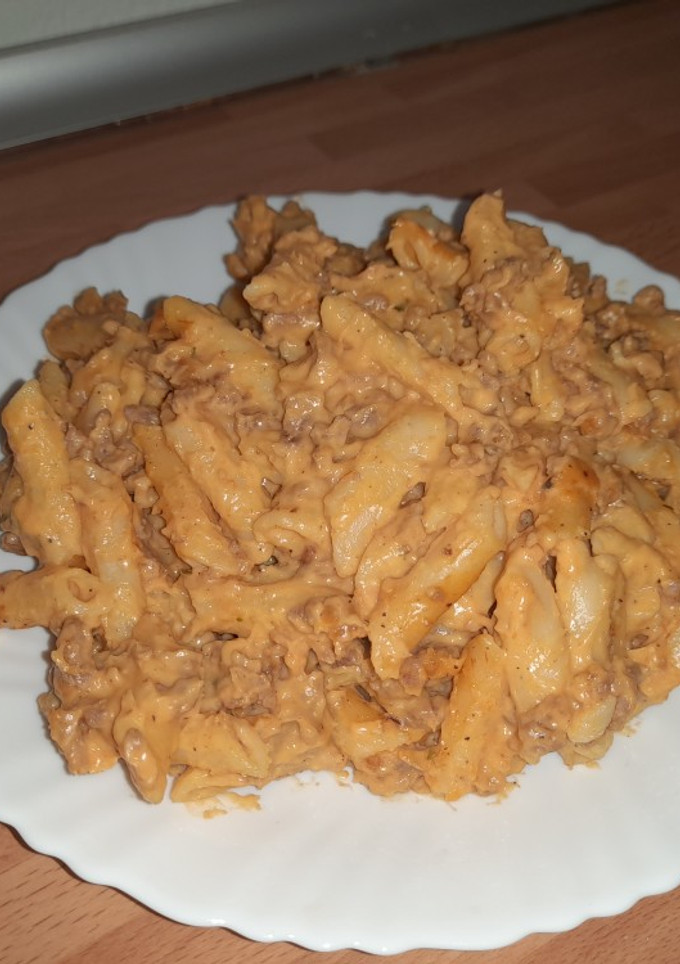 Una foto de Macarrones con bechamel de carne picada y queso