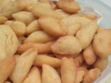Kue biji ketapang