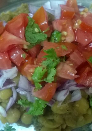 A picture of Quick and healthy Matar chaat (Dried peas, Matra, Yellow peas).