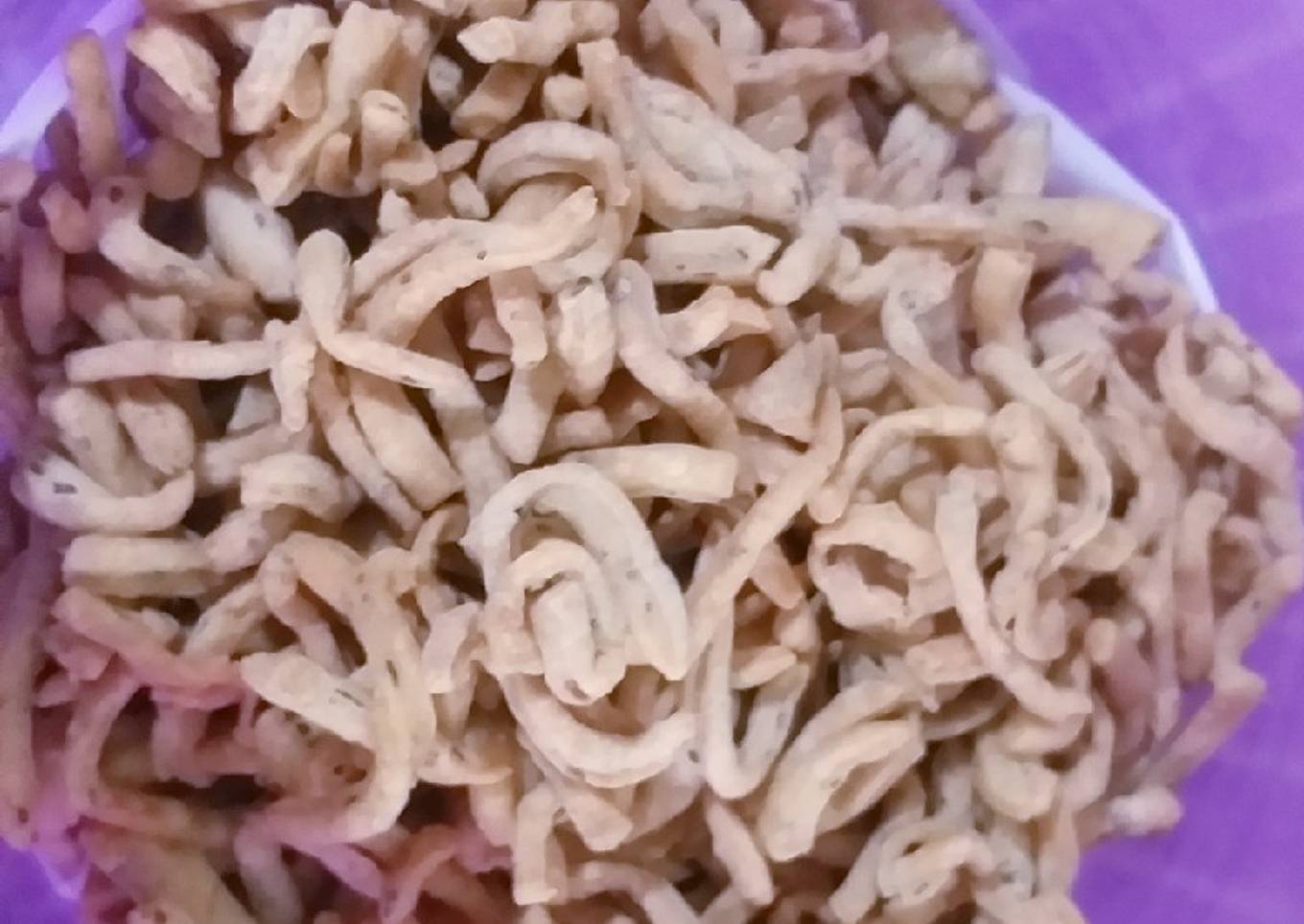 Kue bawang gurih