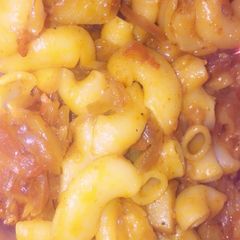 A picture of Macaroni.