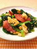 Egg Stir-Fry with Komatsuna and Bologna Sausage