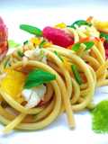 Bigoli con gamberi, datterini e olio al basilico