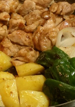 A picture of Teriyaki Chicken Thighs with Vegetables Using Mentsuyu.