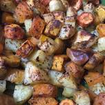 Verduras al horno bien crocantes, batatas, papas y algo más 🍠