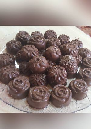 صورة لوصفة قوالب الشوكولاته اللذيذه😋🍫