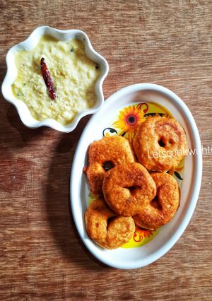 A picture of Medu- vada.
