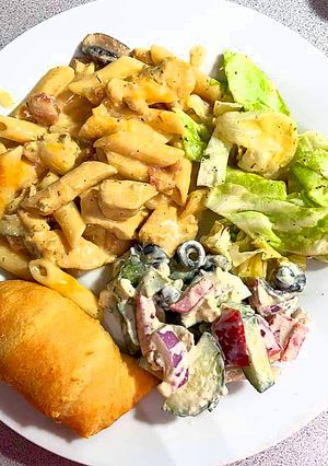 A picture of Penne chicken pasta.