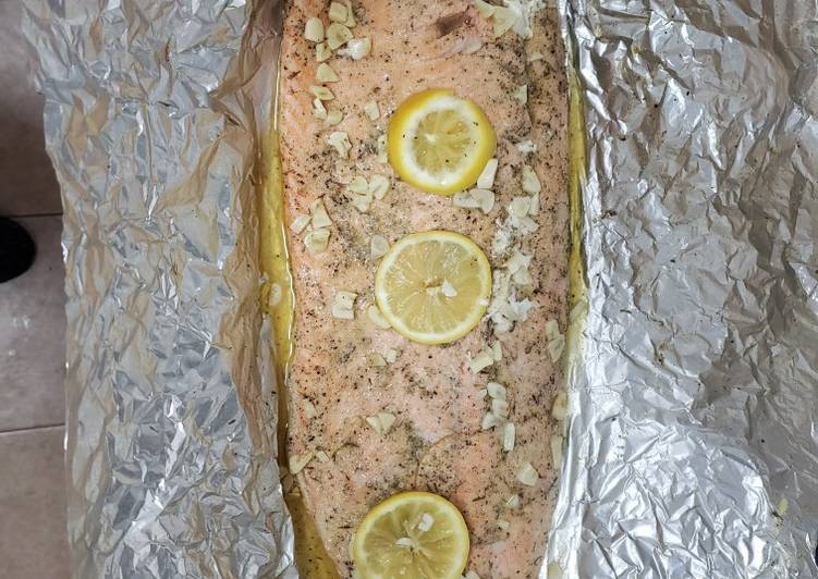 Baked Salmon (keto friendly)