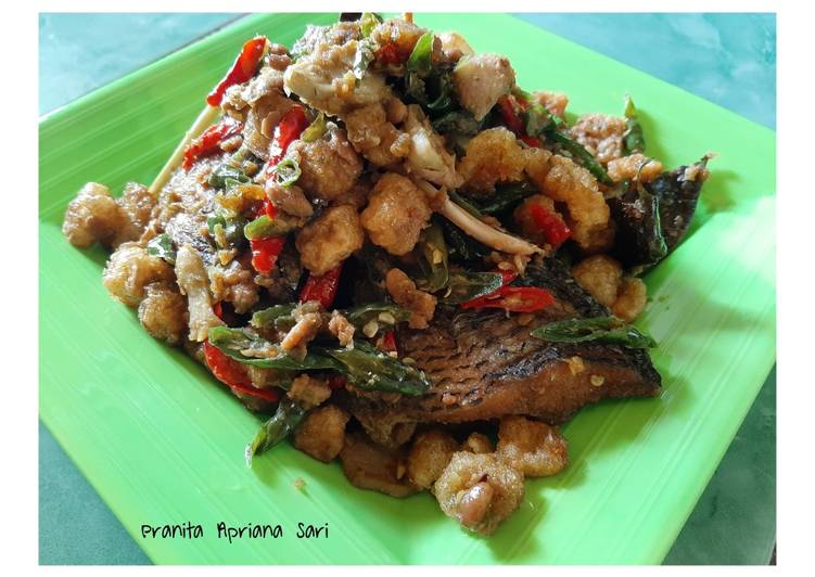 Ikan sambel tauco kerupuk jangek