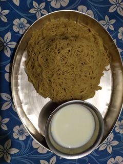 கோதுமை இடியாப்பம் (Kothumai idiappam recipe in tamil) செய்முறை முக்கிய புகைப்படம்