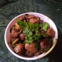 A picture of Baby potato dry veg.