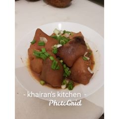 A picture of Cow leg peper soup.