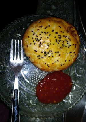 A picture of Chicken Buns.