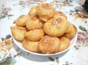 Une photo de beignet semoule