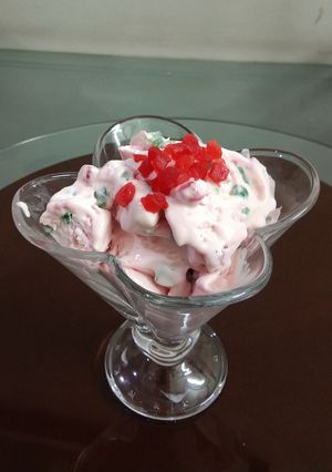 A picture of Tutti fruitti  ice cream.