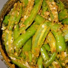 A picture of Hari mirch ka Achar.