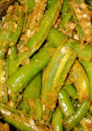 A picture of Hari mirch ka Achar.